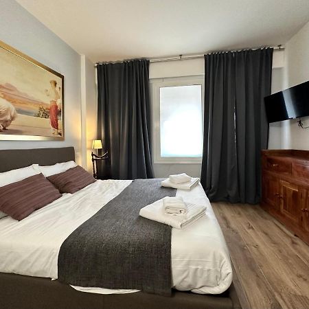 Relais Romagnosi Apartment Bagian luar foto
